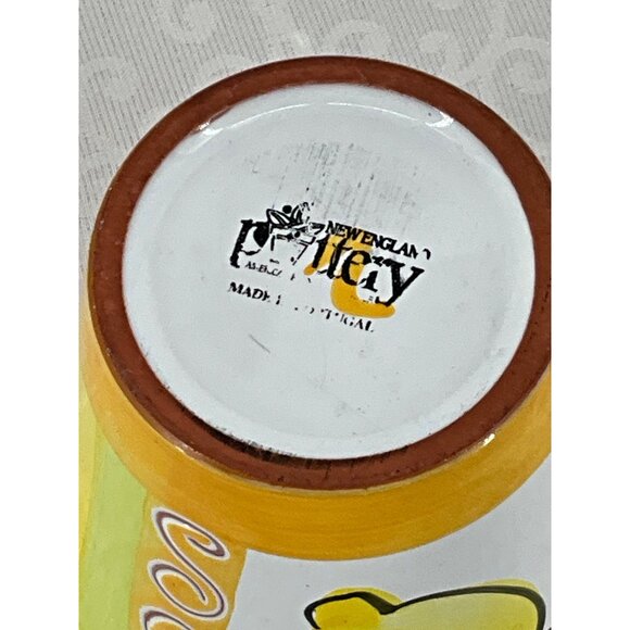 Hand-Painted Portuguese Ceramic Pot With Lemon Design - Picture 4 of 4